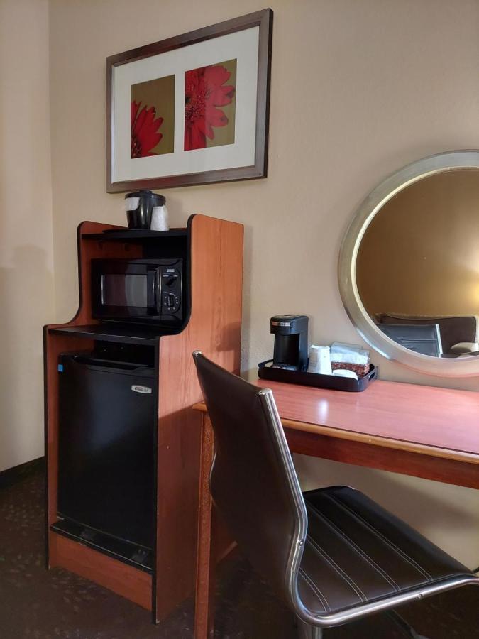 Baymont By Wyndham Portage Hotell Exteriör bild