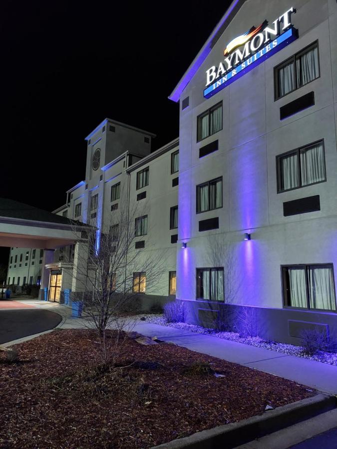 Baymont By Wyndham Portage Hotell Exteriör bild